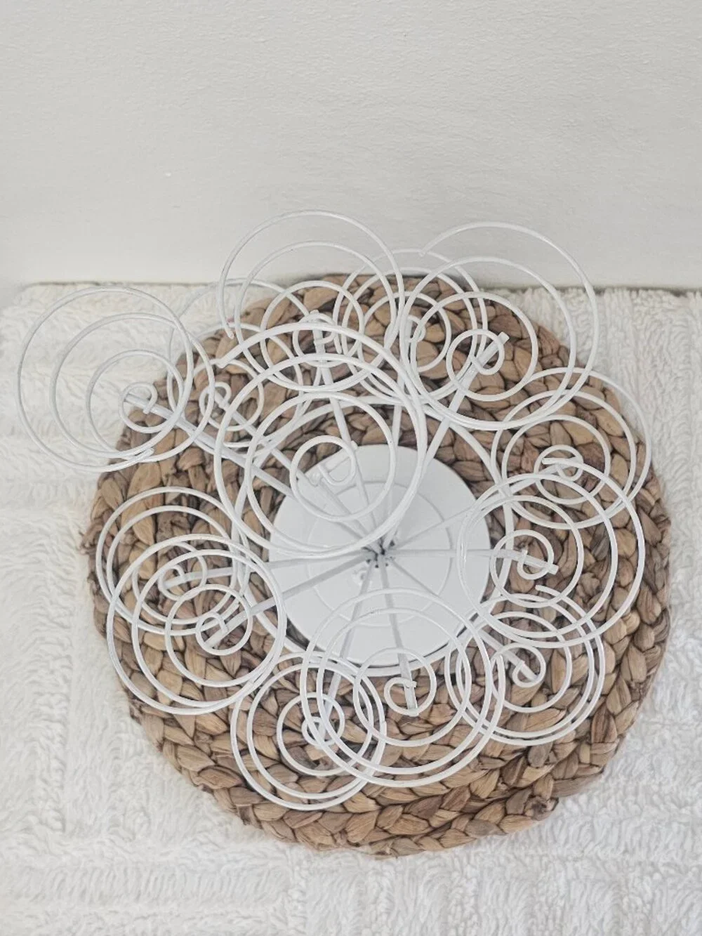 N/A white metal